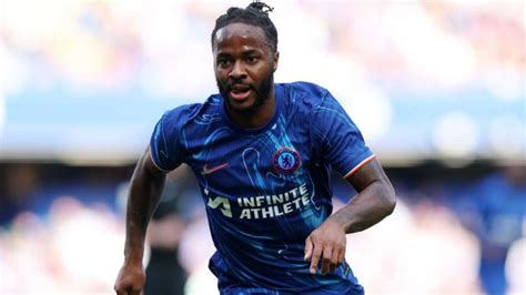 Man Utd hold talks with Chelsea over Sterling deal .